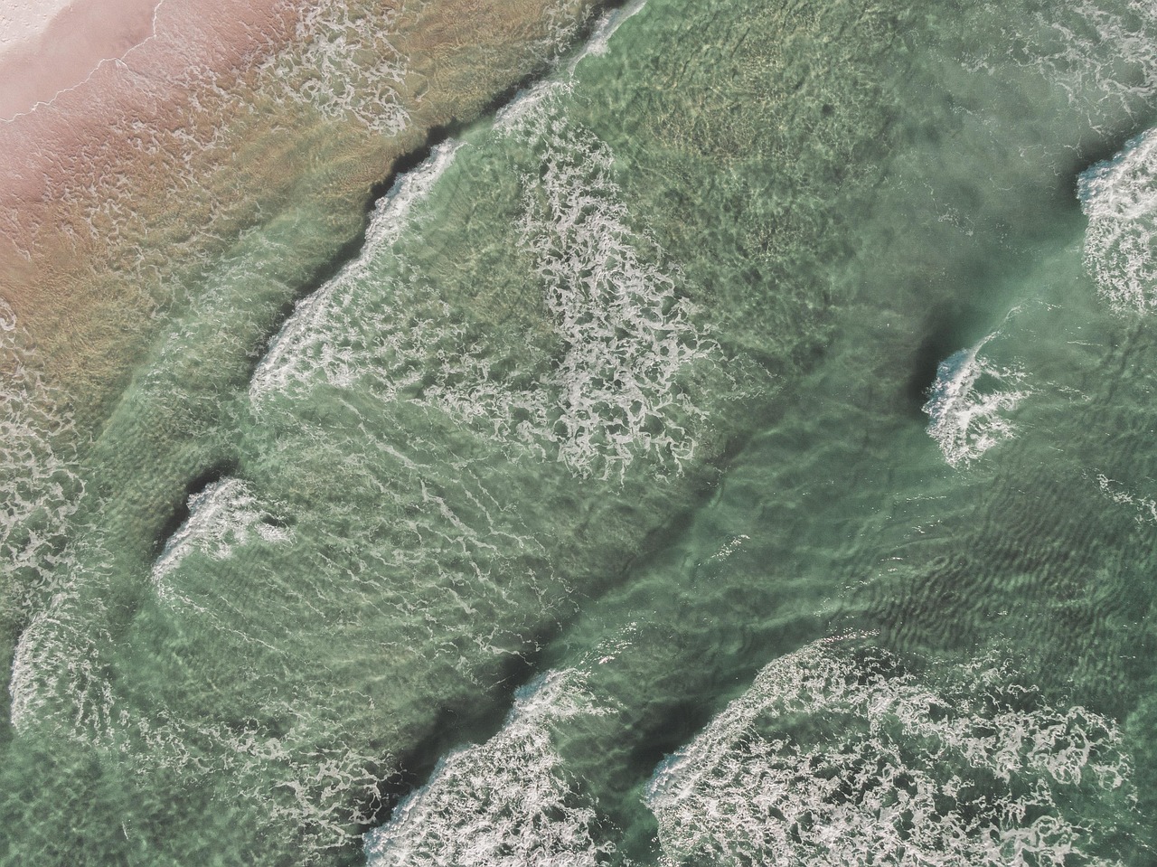 découvrez notre green datacenter, un centre de données écologique alliant haute performance et respect de l'environnement grâce à des technologies durables et une efficacité énergétique optimale.