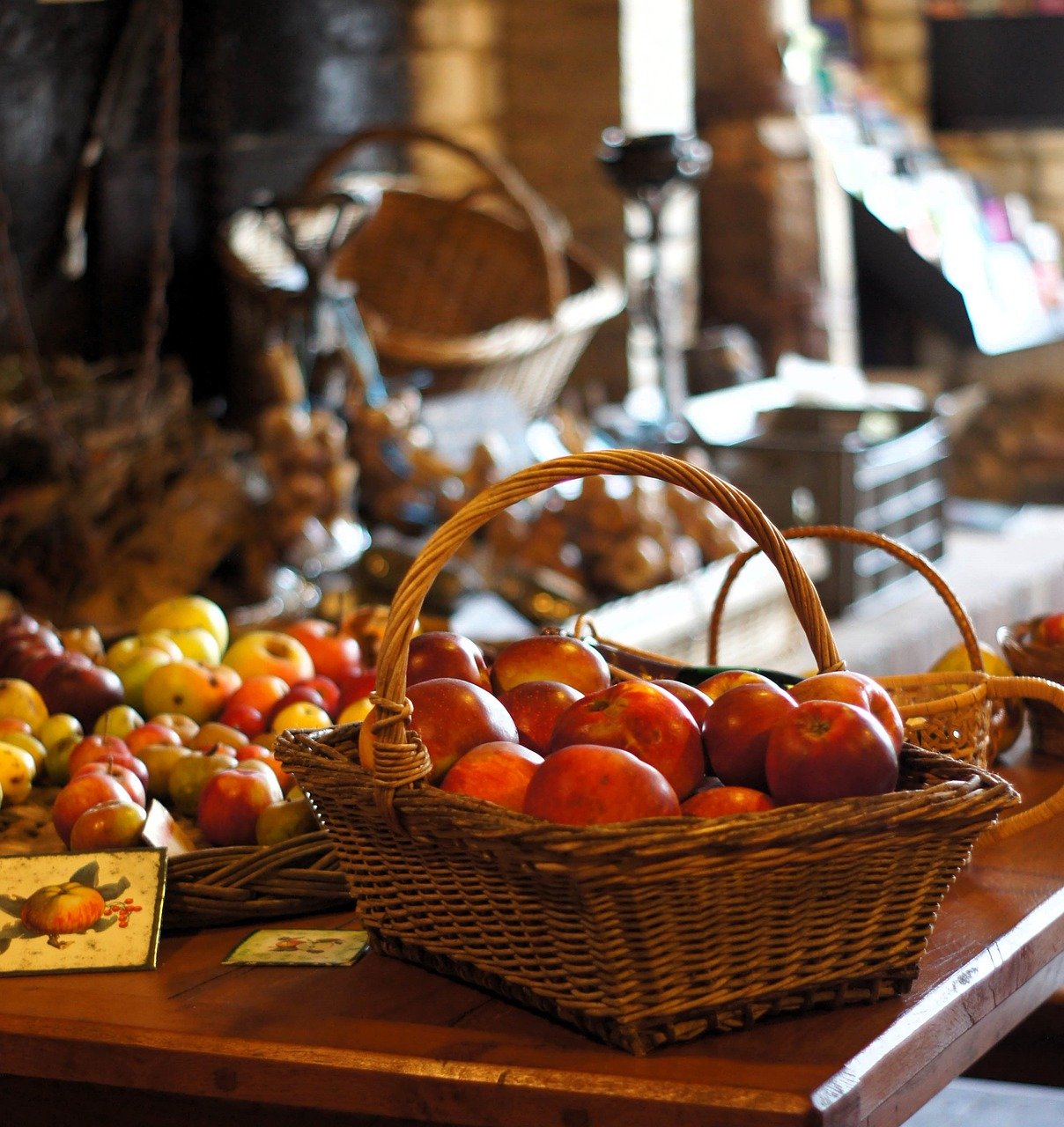 découvrez les délices de la cuisine locale, mettant en avant des ingrédients frais et authentiques, reflet de la culture et des traditions régionales. dégustez des plats savoureux, promoteurs d'un mode de vie durable et d'une gastronomie responsable.