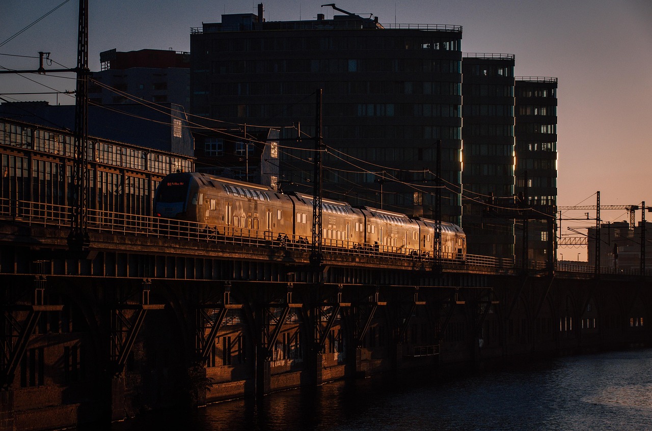 découvrez l'empreinte carbone des trains, un mode de transport durable et respectueux de l'environnement. informez-vous sur les initiatives visant à réduire les émissions de co2 et à promouvoir des voyages écoresponsables.