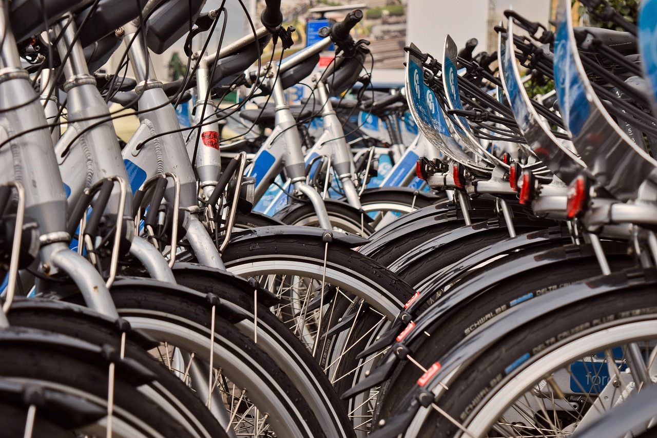 Découvrez la clé du bonheur : sur les campus de Reims, les étudiants ont désormais accès à la location de vélos pour une mobilité réussie !