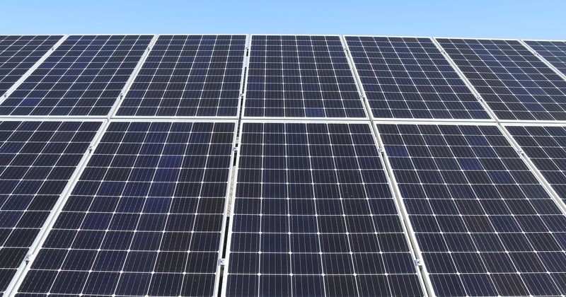 Comment recycler panneaux solaires usagés : le guide qui change tout
