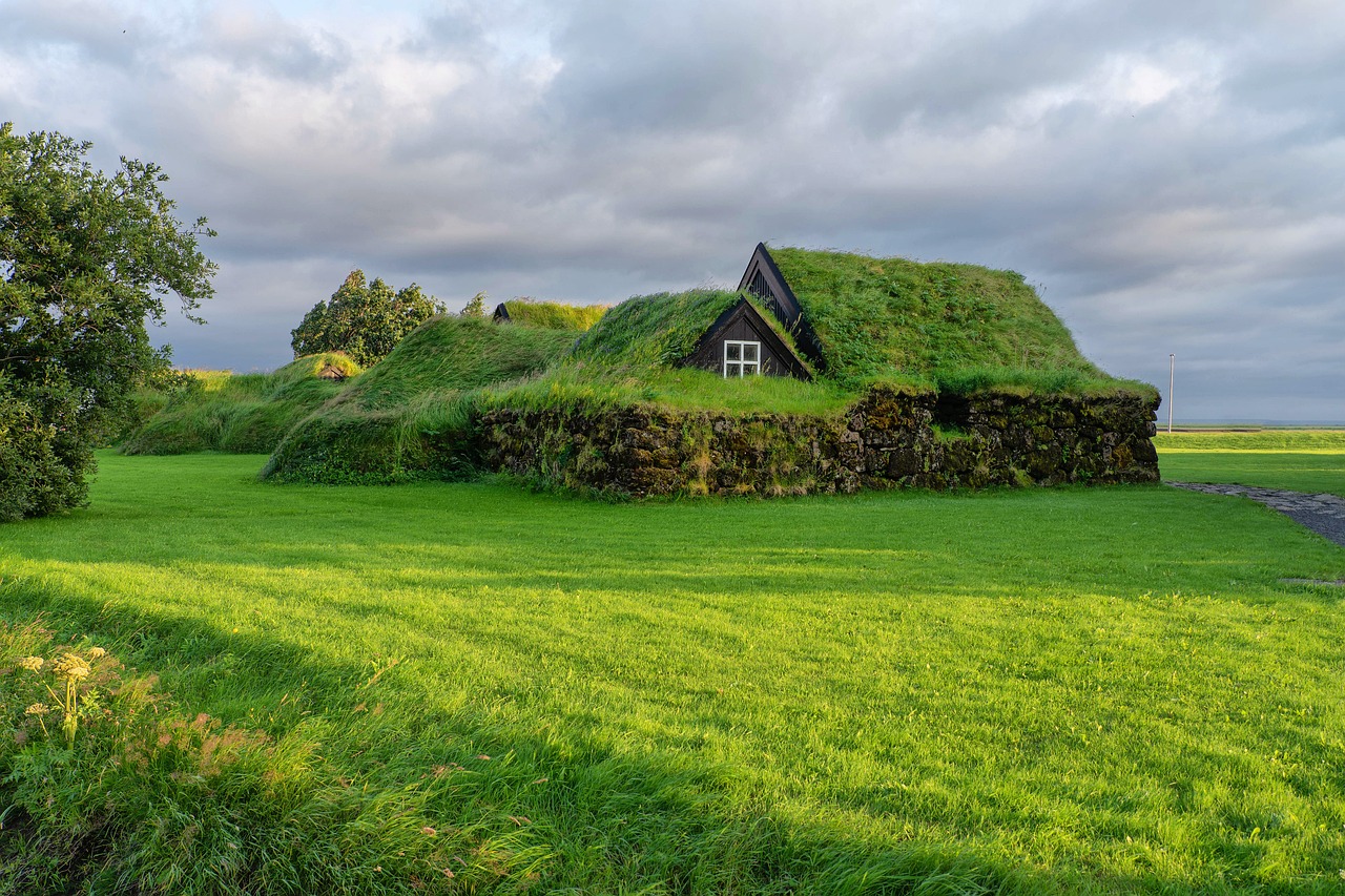 découvrez les eco-villages, des communautés durables et respectueuses de l'environnement, où l'écologie et la convivialité se rencontrent. vivez une expérience unique en harmonie avec la nature et explorez des modes de vie alternatifs.