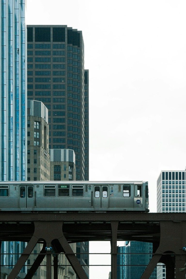 découvrez l'évasion ultime en voyageant à travers la france en train. profitez de paysages époustouflants, d'un confort inégalé et de connexions rapides entre les grandes villes tout en réduisant votre empreinte carbone. planifiez votre aventure ferroviaire dès aujourd'hui !