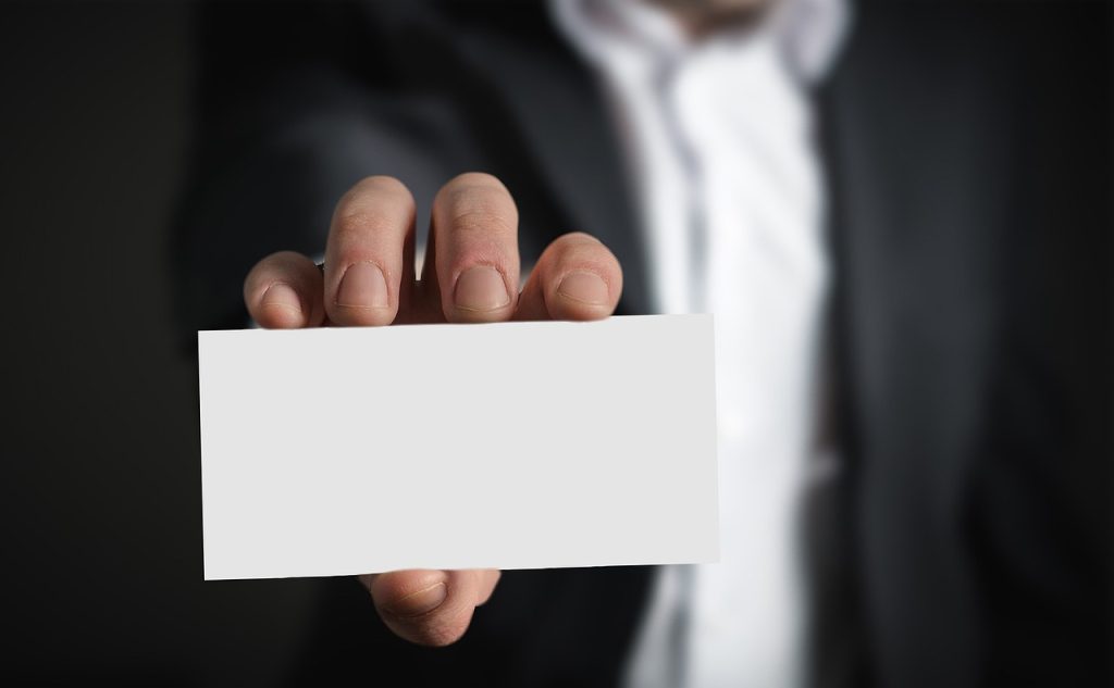découvrez l'importance de la responsabilité sociétale des entreprises (rse) et comment elle influence les pratiques commerciales pour un avenir durable. explorez les initiatives qui allient performance économique et impact social positif.