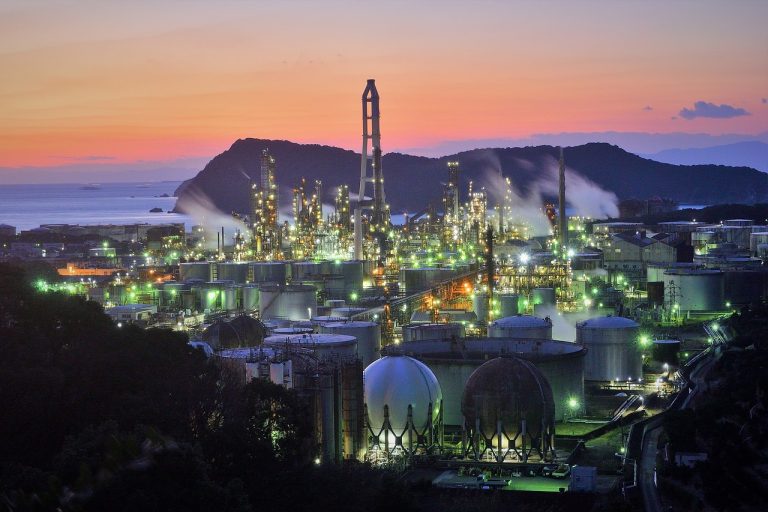 découvrez l'impact de la pollution de l'air sur notre santé et notre environnement. apprenez les sources de cette pollution et comment contribuer à un air plus pur pour des générations futures.