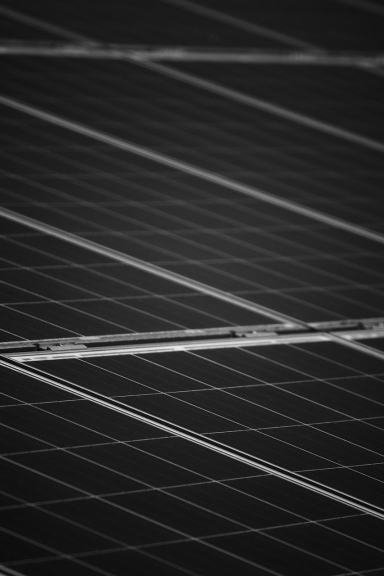 découvrez tout sur l'énergie solaire : ses avantages, son fonctionnement, les installations possibles et les conseils pour profiter pleinement de l'énergie renouvelable chez vous.
