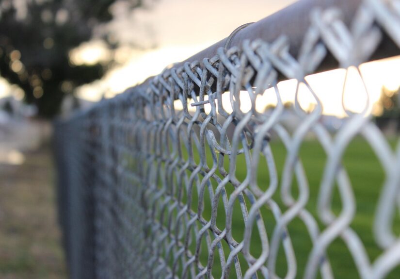 d&eacute;couvrez le concept des limites plan&eacute;taires, un cadre scientifique d&eacute;finissant les seuils &agrave; ne pas d&eacute;passer pour pr&eacute;server la stabilit&eacute; de la terre et assurer un d&eacute;veloppement durable.