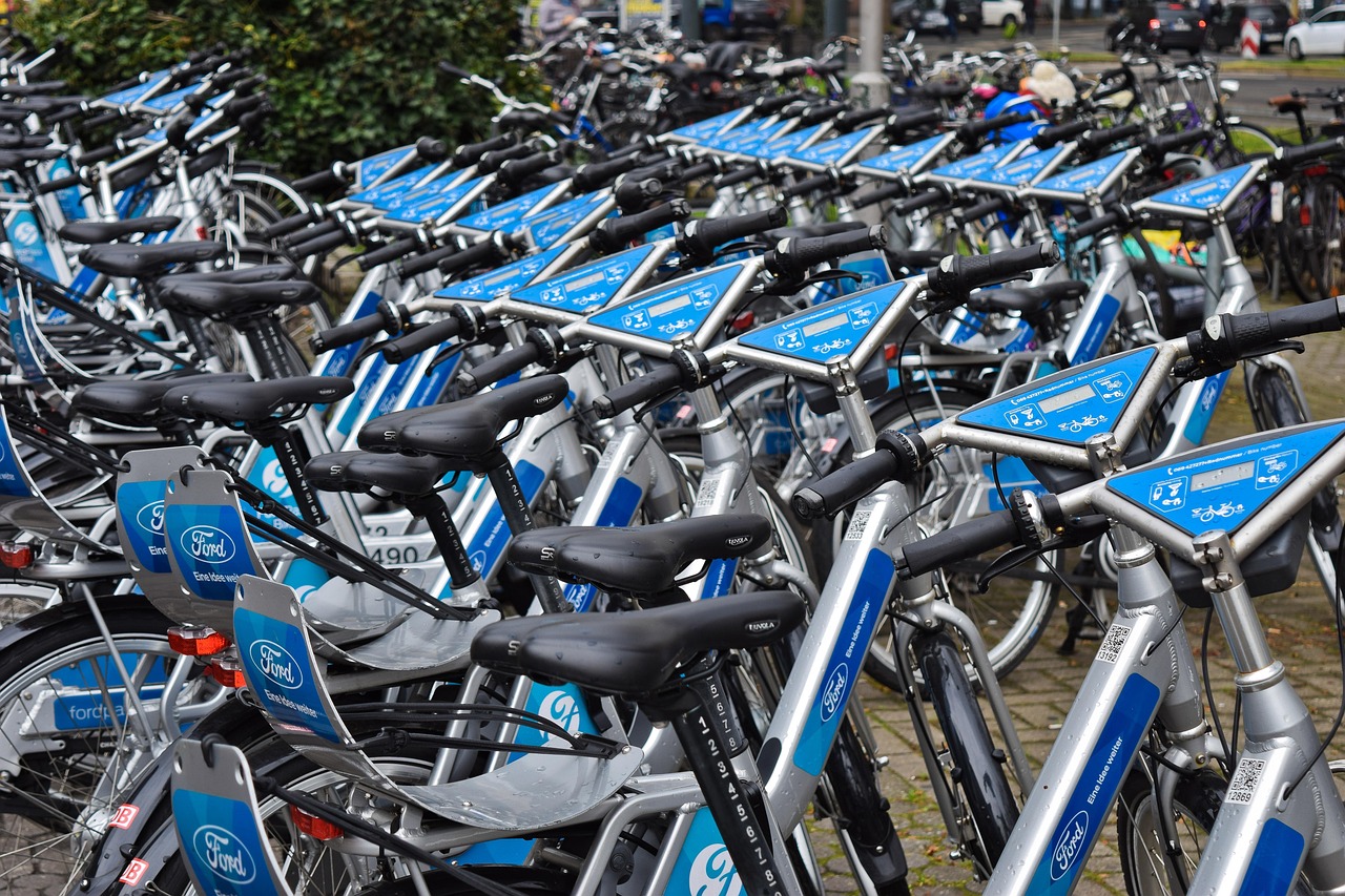 location de vélos facile et rapide pour découvrir la ville en toute liberté. profitez de nos tarifs compétitifs et de modèles adaptés à tous les âges et niveaux.