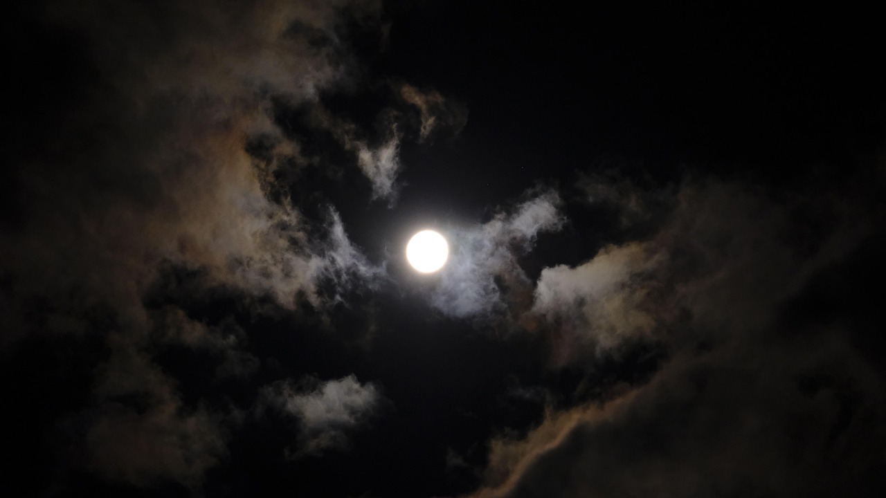 découvrez nos solutions éclaircissantes efficaces pour un teint lumineux et radieux au quotidien.