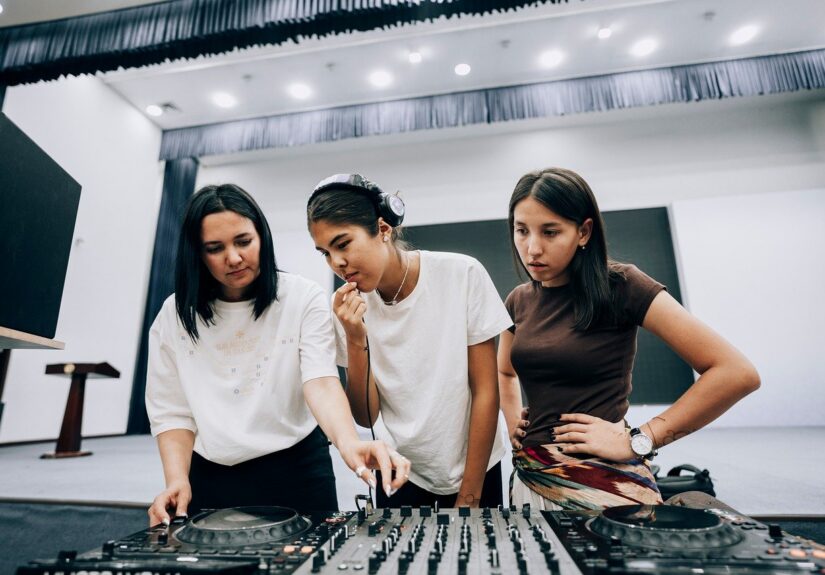 d&eacute;couvrez les csr masterclasses : des formations sp&eacute;cialis&eacute;es pour ma&icirc;triser la responsabilit&eacute; soci&eacute;tale des entreprises et int&eacute;grer le d&eacute;veloppement durable dans votre strat&eacute;gie.