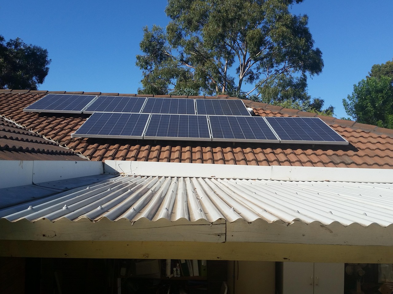 installation de panneaux solaires : profitez d'une énergie renouvelable, réduisez vos factures d'électricité et contribuez à la protection de l'environnement grâce à notre service expert.